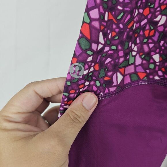 Lululemon Real Quick Crop Paradise Camo Multi Regal Plum Womens Size 8 - Picture 7 of 10